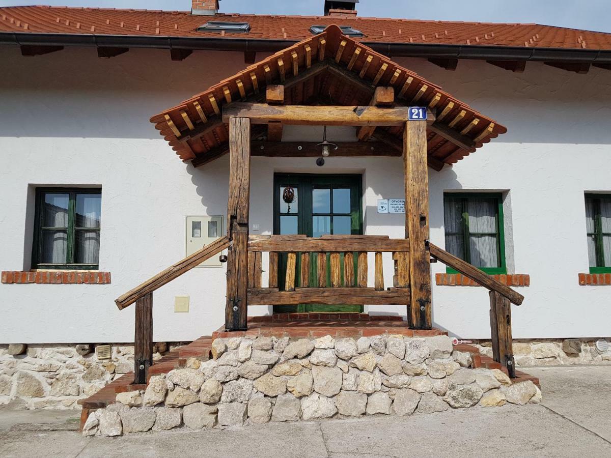 Brandy House Hedonica Holiday home